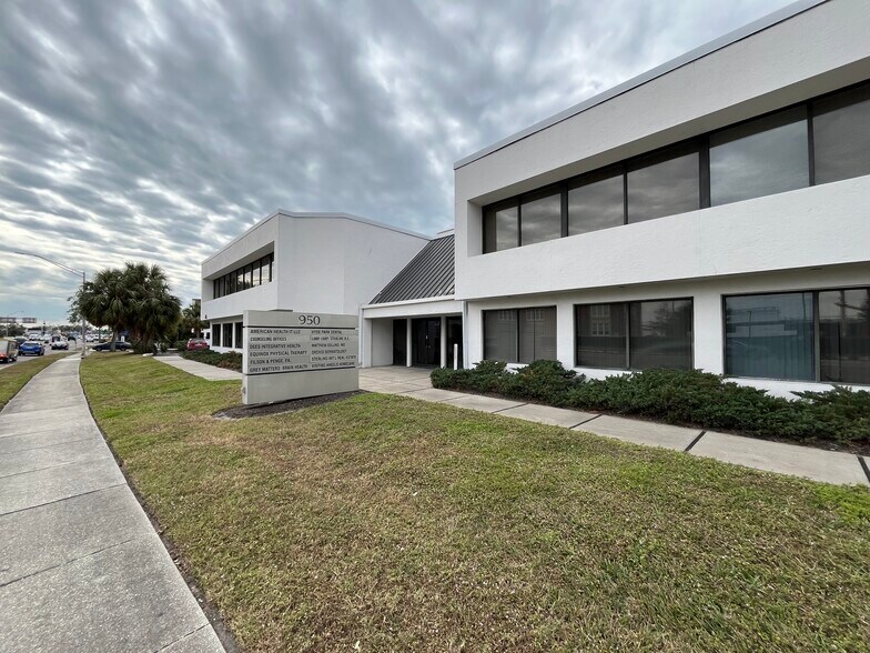 More Photos Of 950 S Tamiami Trl, Sarasota Medical For Lease