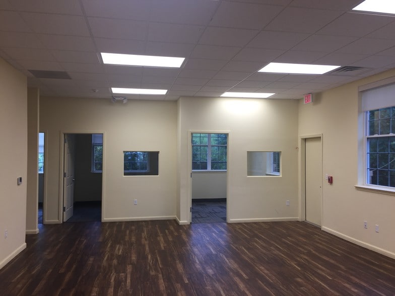 More Photos Of 250 Old New Brunswick Rd, Piscataway Unknown For Lease