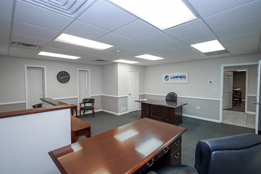 More Photos Of 505 Industrial Dr, Woodstock Mixed Retail For Sale