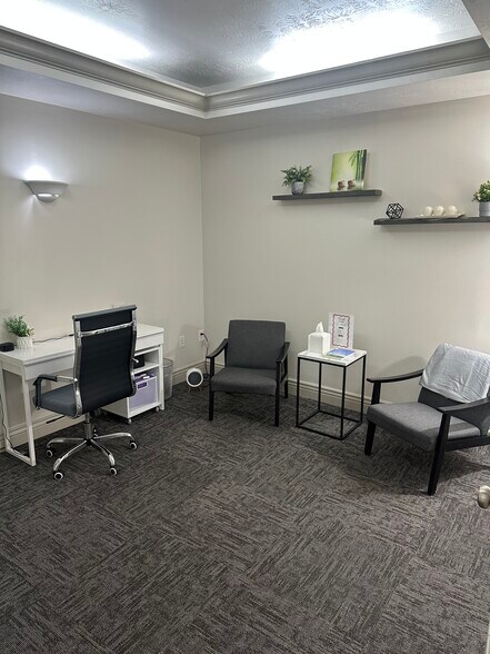 More Photos Of 11576 S State St, Draper Medical For Lease