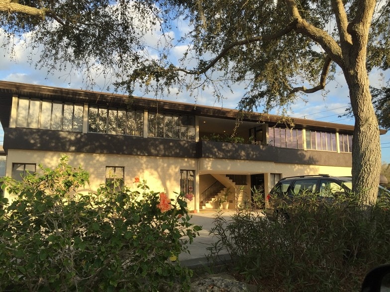 More Photos Of 2975 Bee Ridge Rd, Sarasota Medical For Lease