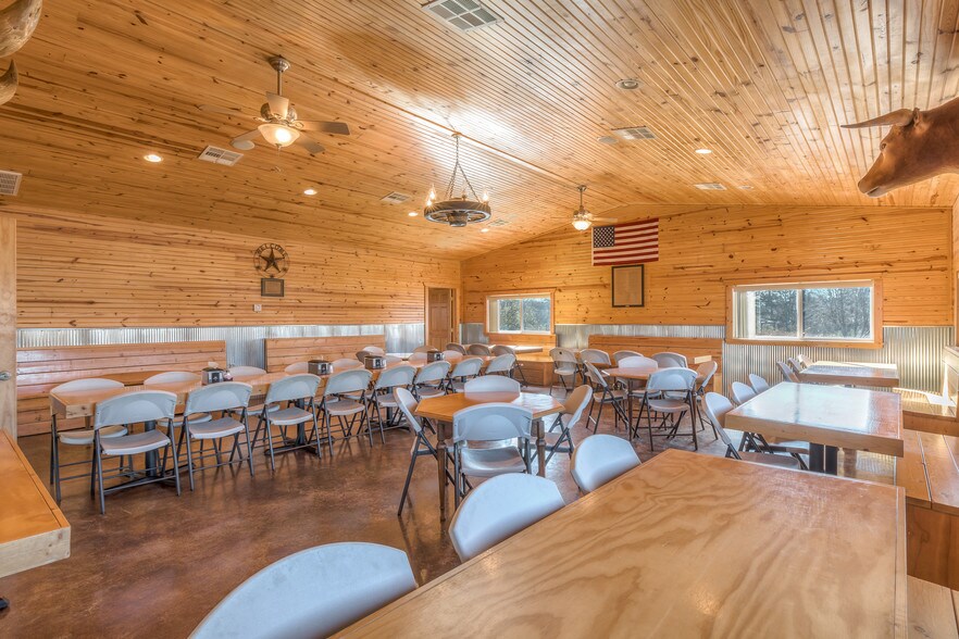 More Photos Of 29301 Hwy 82 Hwy, Park Hill Restaurant For Sale