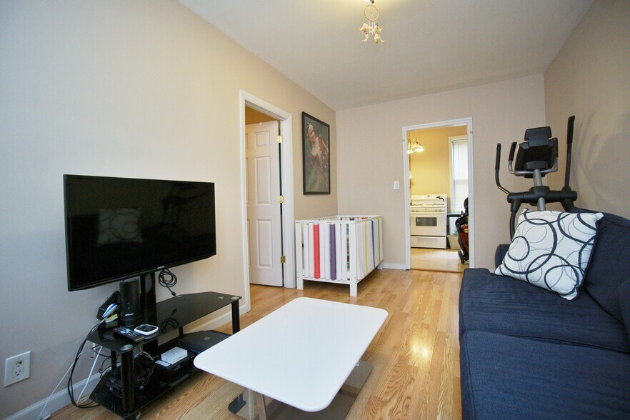 2611 Avenue U, Brooklyn, NY 11229 Storefront Retail Residential For Sale