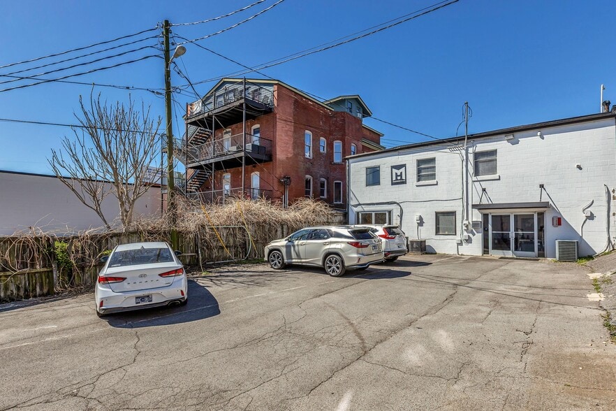 More Photos Of 1602 8th Ave S, Nashville Office For Lease