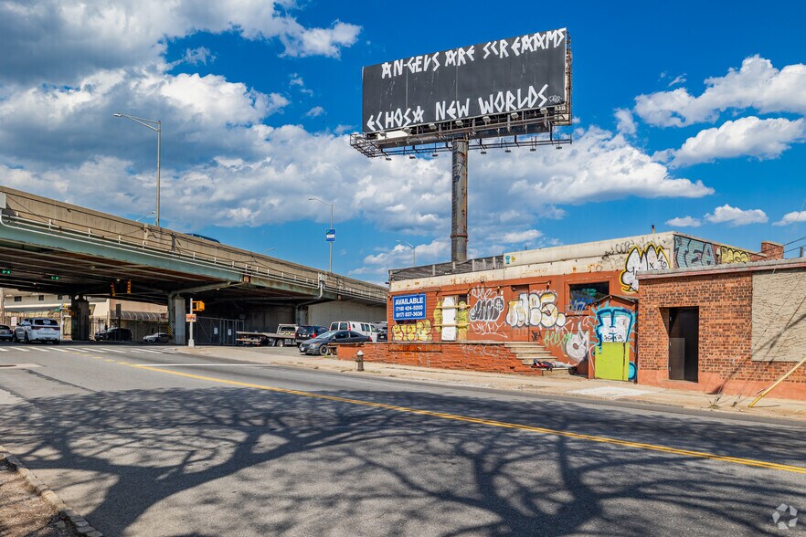 More Photos Of 51-05 58 street blvd, Woodside Specialty For Lease
