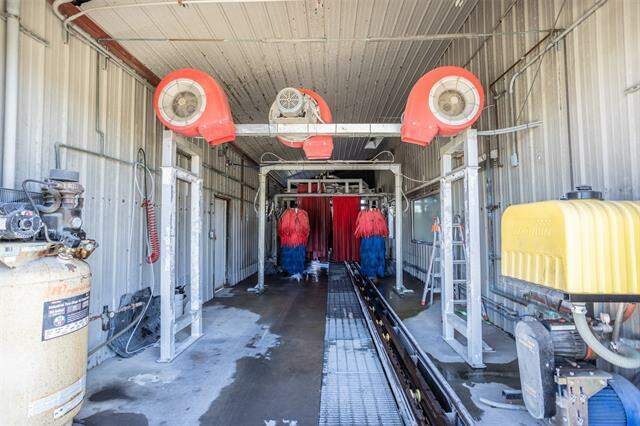 More Photos Of 1530 N Dixon Ln, Gainesville Carwash For Sale