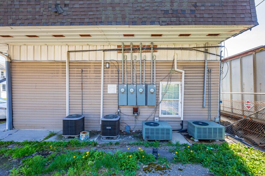 More Photos Of 396 Blue Prince Rd, Bluefield Apartments For Sale