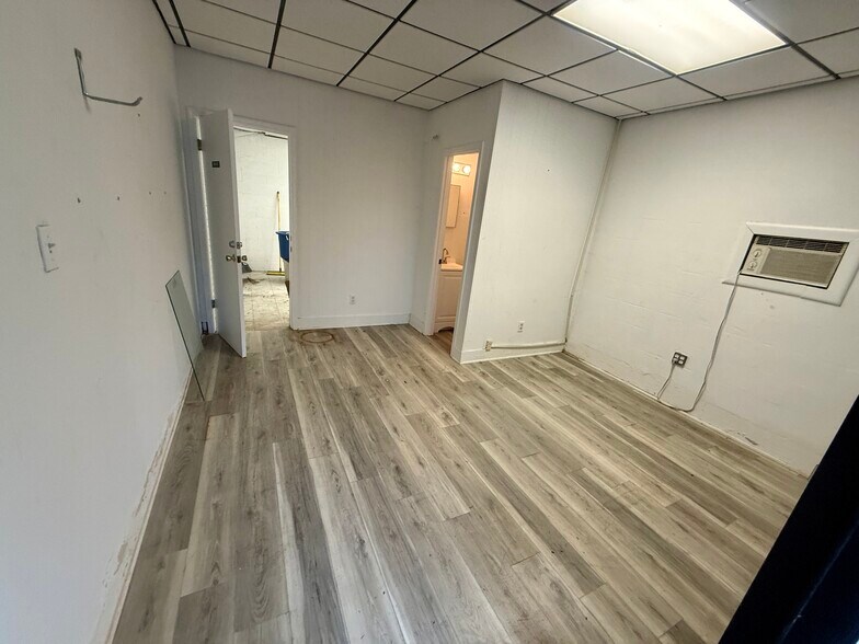 More Photos Of 2382-2384 Jamestown Rd, Fernandina Beach Self Storage For Lease