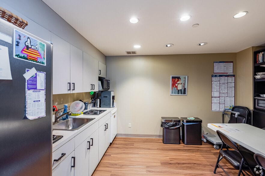 More Photos Of 1301 Grandview Ave, Pittsburgh Office For Sale