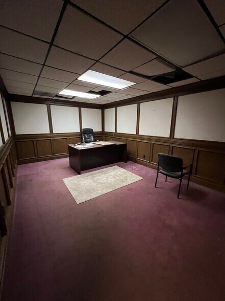 More Photos Of 3115 N Roemer Rd, Appleton Manufacturing For Lease