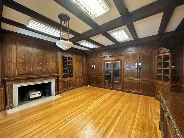 More Photos Of 71 Elm St, Worcester Office For Lease