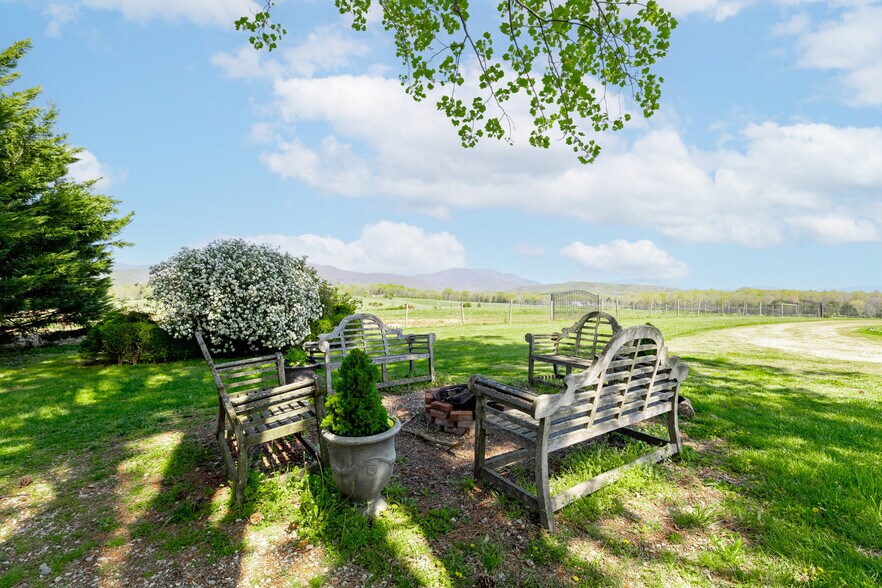 More Photos Of 2416 Lowesville Rd, Amherst Hospitality For Sale