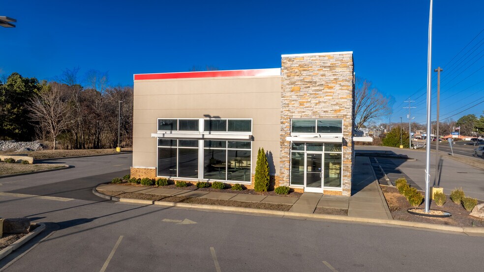 More Photos Of 103 N Military St, Loretto Fast Food For Sale