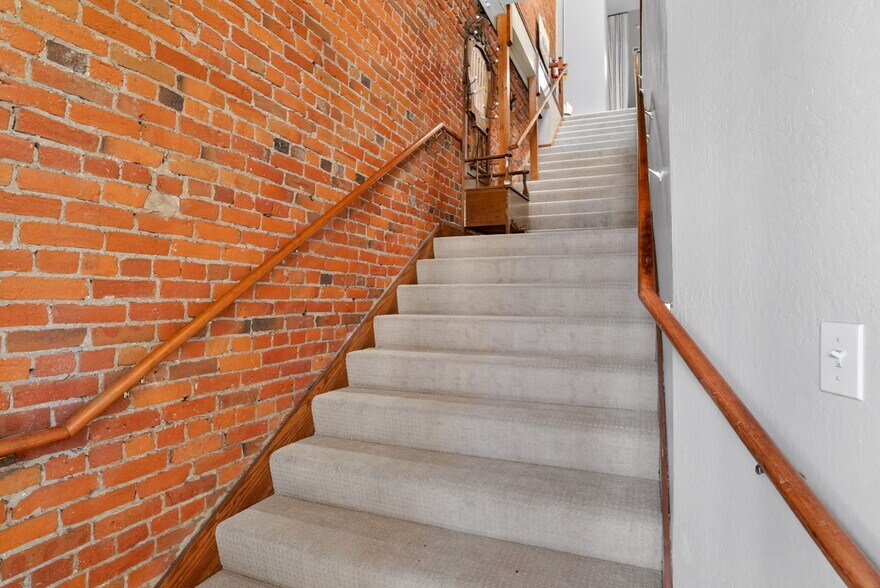 More Photos Of 120-124 J St, Sacramento Storefront Retail Residential For Sale