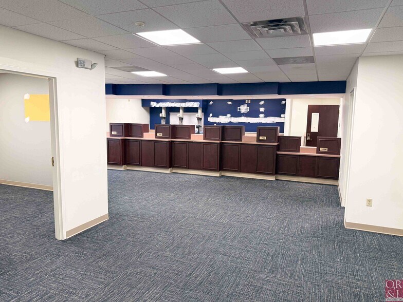 More Photos Of 1009 New Haven Rd, Naugatuck Bank For Sale