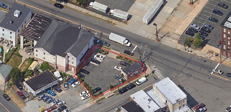 Primary Photo Of 200-208 Trumbull St, Elizabeth Freestanding For Sale