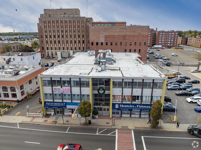 More Photos Of 91 N Franklin St, Hempstead Office For Sale