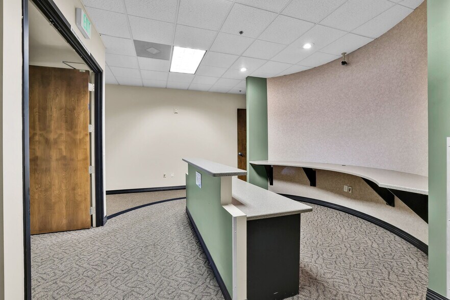 More Photos Of 7350 Campus Dr, Colorado Springs Office For Sale