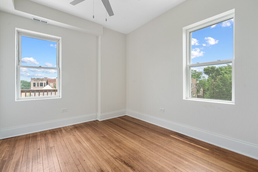 More Photos Of 4541 S Forrestville Ave, Chicago Multifamily For Sale