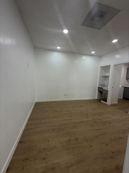 More Photos Of 9286-9290 Madison Ave, Orangevale Loft Creative Space For Lease