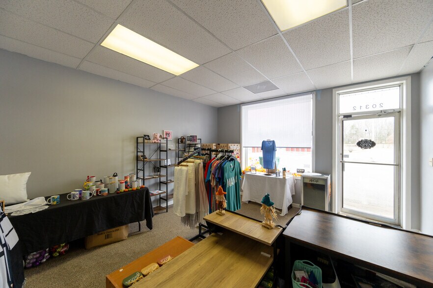 More Photos Of 20310 Main St E, Huntingdon Storefront For Sale
