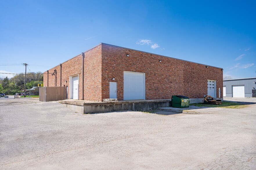 More Photos Of 5439-5441 Merriam Dr, Merriam Warehouse For Sale