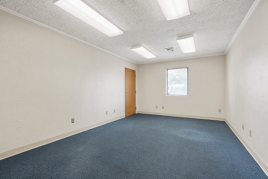 More Photos Of 2884 Industrial Blvd, Bethel Park Coworking Space