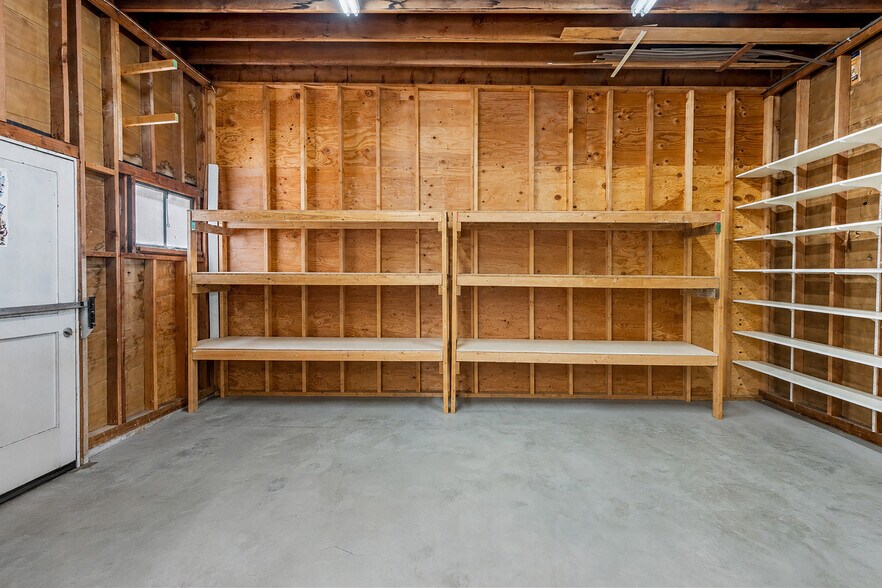 More Photos Of 4632 E 7th St, Long Beach Storefront For Sale