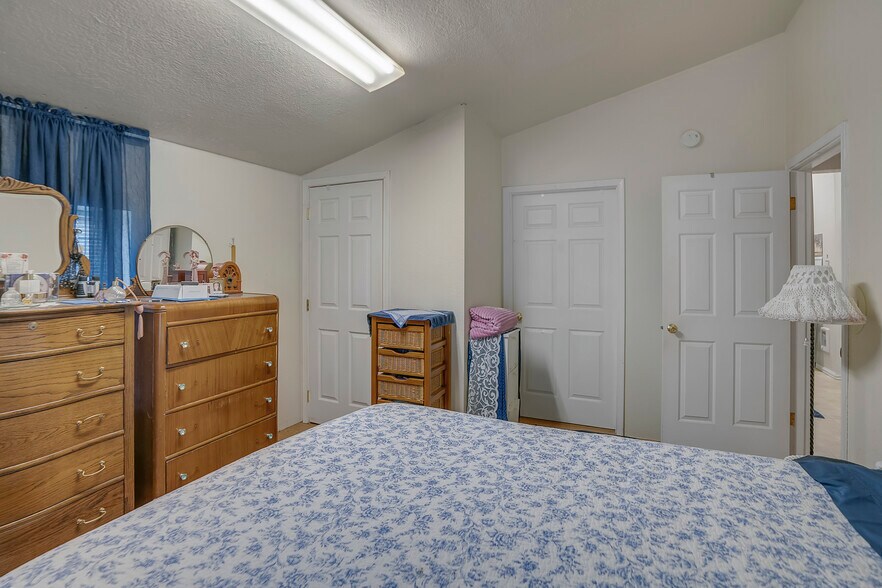 More Photos Of 1505 NW Harwood Ave, Prineville Apartments For Sale
