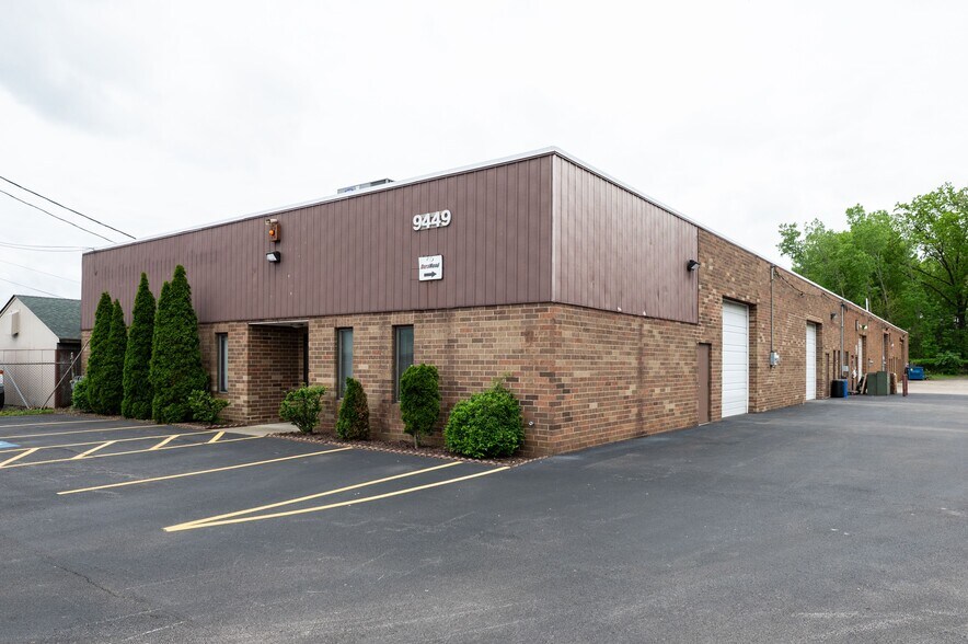 Primary Photo Of 9449 Brookpark Rd, Parma Warehouse For Lease