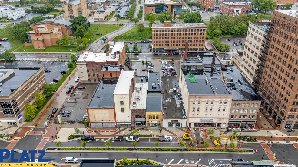 More Photos Of 122 W Federal St, Youngstown Bar For Lease