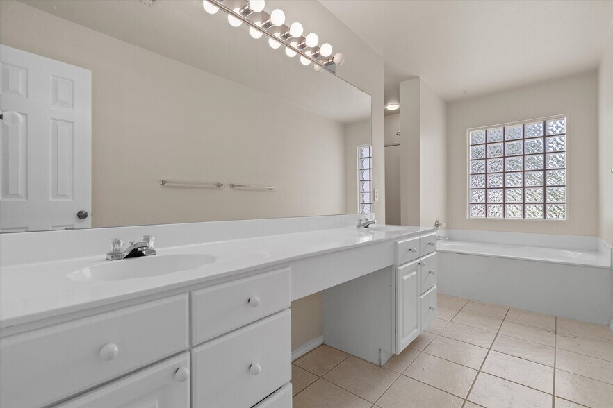 More Photos Of 201 Covala Dr, Cedar Park Specialty For Sale