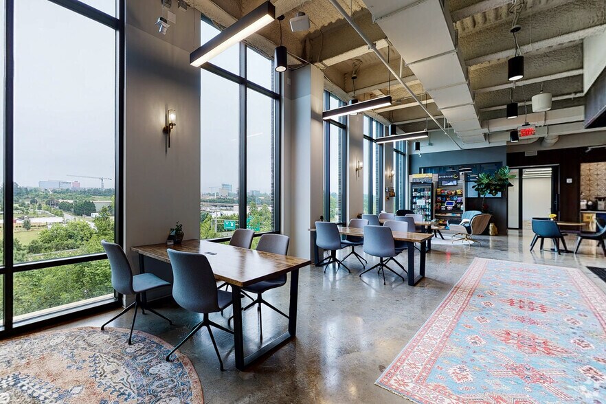 More Photos Of 1213 W Morehead St, Charlotte Coworking Space