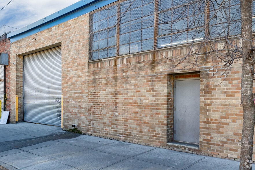More Photos Of 1014 Stanley Ave, Brooklyn Warehouse For Lease