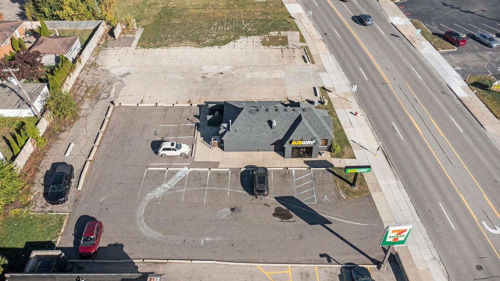 More Photos Of 4703 N Crooks Rd, Royal Oak Fast Food For Sale