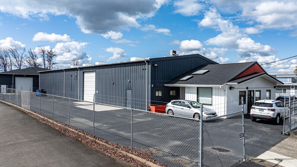 More Photos Of 520 Conger St, Eugene Warehouse For Sale