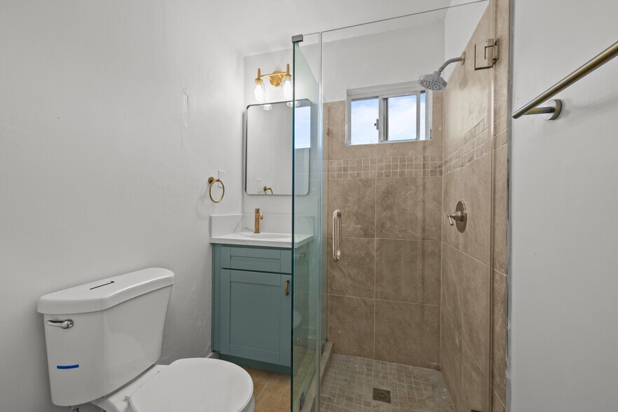 More Photos Of 3917 Haines St, San Diego Multifamily For Sale