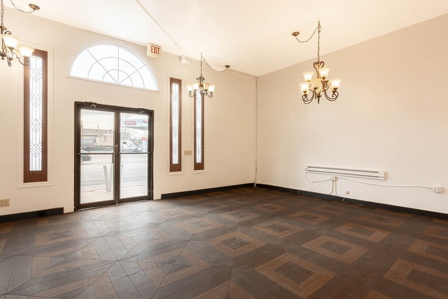 More Photos Of 3933 1/2-3939 1/2 W Colfax Ave, Denver Unknown For Lease