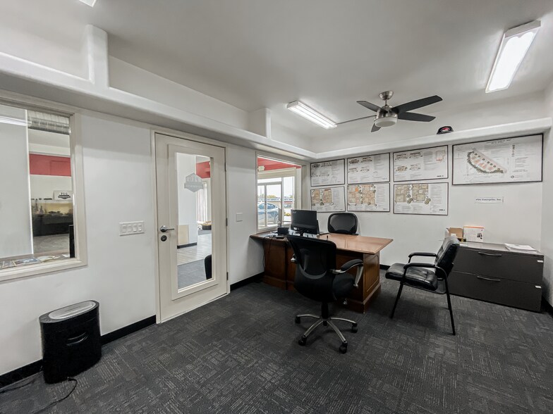 More Photos Of 800 El Cajon Blvd, El Cajon Service For Sale