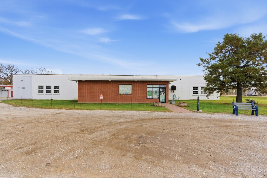 Primary Photo Of 3050 Wagner Rd, Waterloo Freestanding For Sale