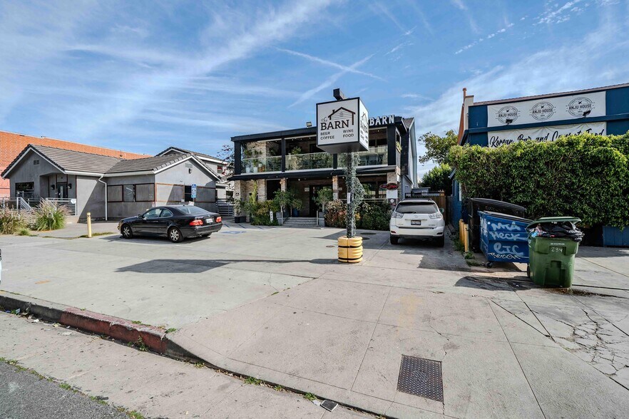 More Photos Of 228 S Oxford Ave, Los Angeles Restaurant For Sale