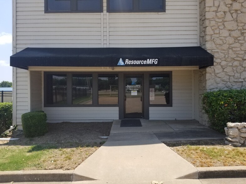 More Photos Of 2840 E 51st St, Tulsa Medical For Lease