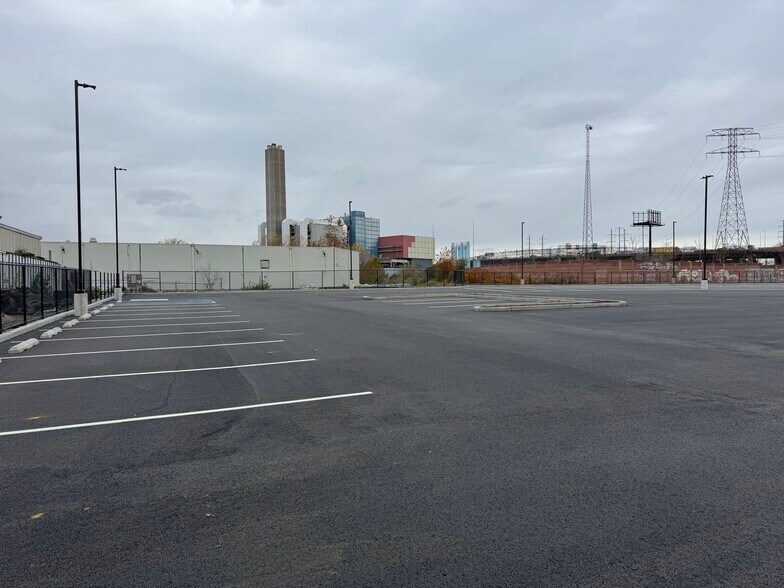 More Photos Of 18 Blanchard St, Newark Land For Lease