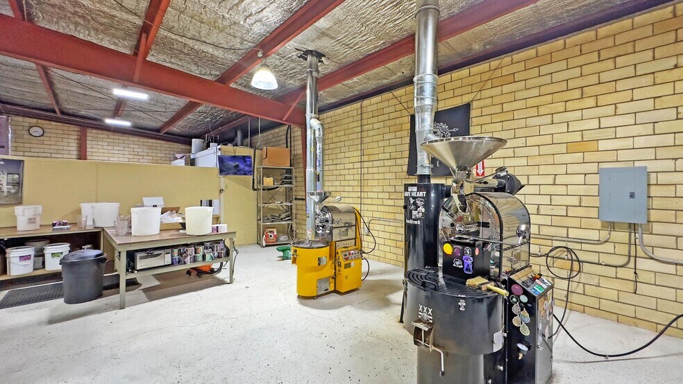 More Photos Of 115 Engel St, Houston Flex For Lease