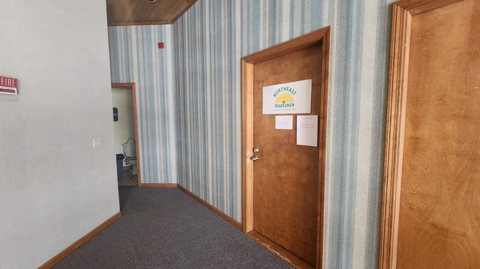 More Photos Of 4 Birch St, Derry Office For Sale