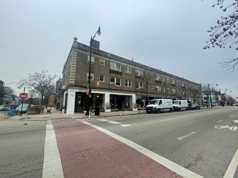 More Photos Of 5632-52 N Clark St, Chicago Apartments For Lease