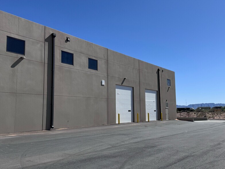 More Photos Of 300 Avenida Ascencion, Santa Teresa Warehouse For Lease