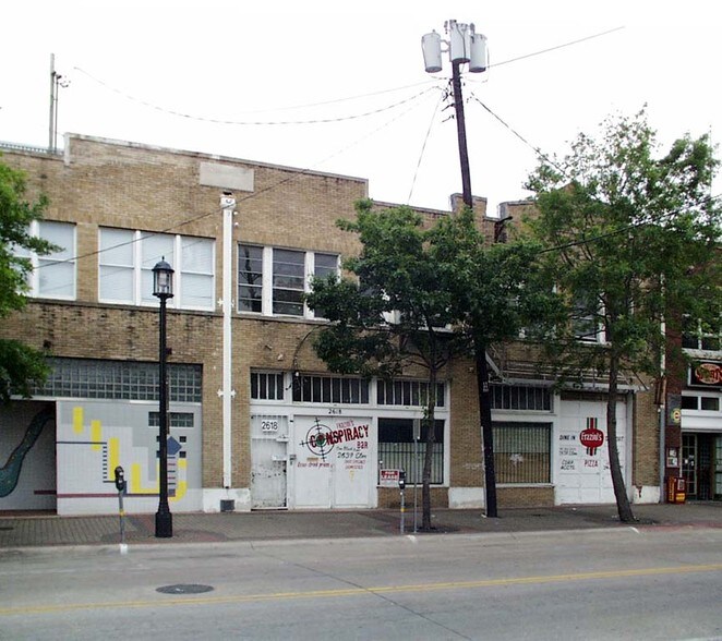 More Photos Of 2616-2618 Main St, Dallas Storefront Retail Office For Lease
