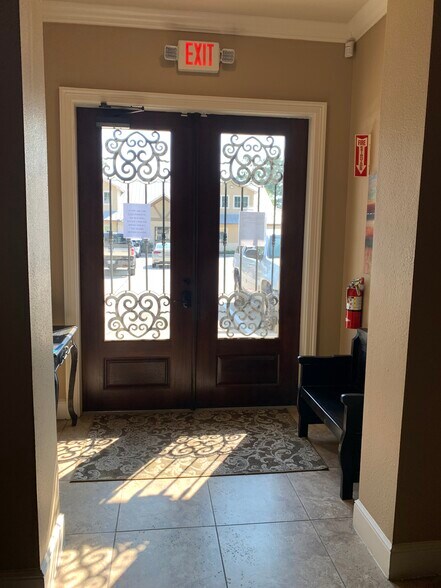 More Photos Of 26205 Oak Ridge Dr, Spring Medical For Lease