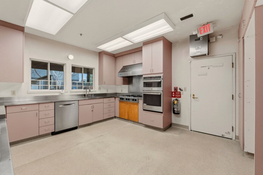 More Photos Of 24954 Cypress Ave, Hayward Multifamily For Sale